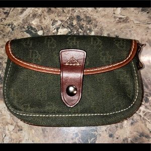 Dooney & Bourke change purse